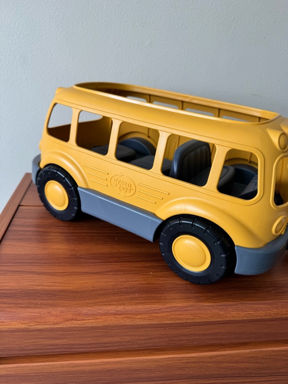 Yellow Pull-Along School Bus Toy with Rope Handle - Picture 5 of 5